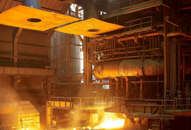 Arcelor Mittal dostal povolení na novou ocelárnu. Plán však zvažuje