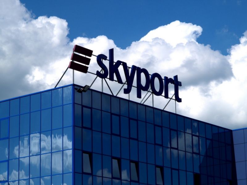 O leteckou poštu se stará záhadný Skyport, pokračuje v podivné zakázce
