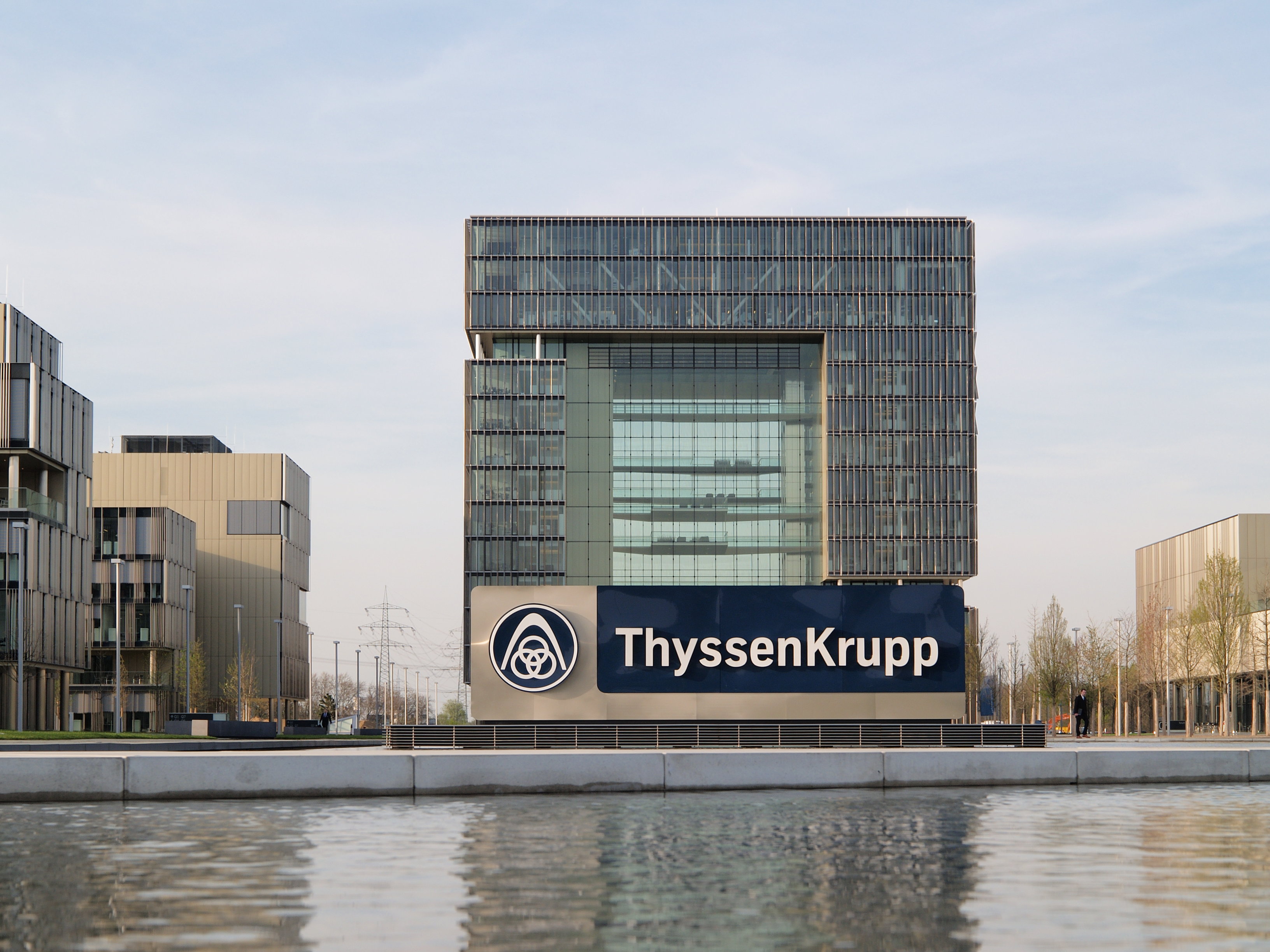 ThyssenKrupp staví v Maďarsku továrnu na autodíly za sto milionů eur