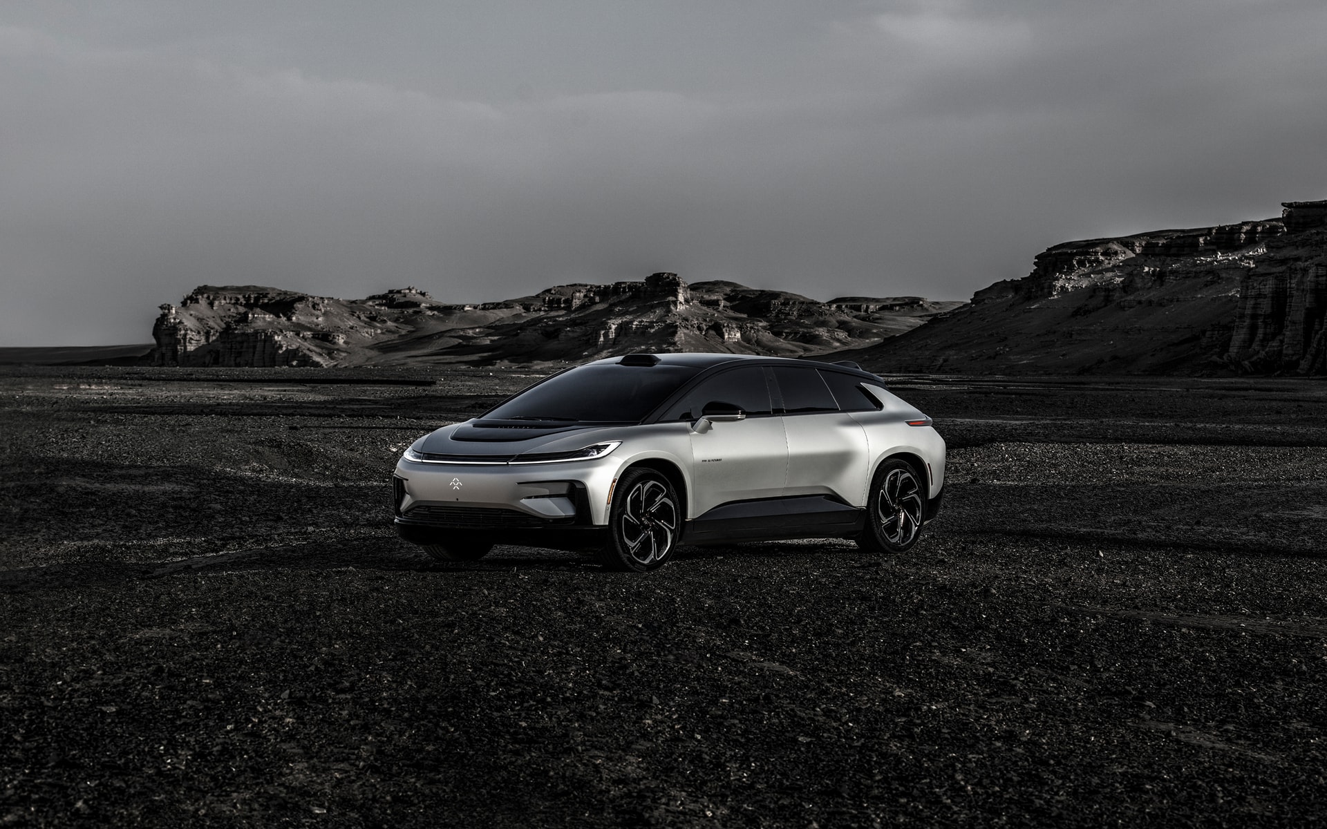 Akcie Faraday Future koncem května padají. Hrozí jim vyřazení z burzy